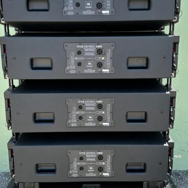 JBL VTX-V20 Line Array Speakers (LOT OF 4)